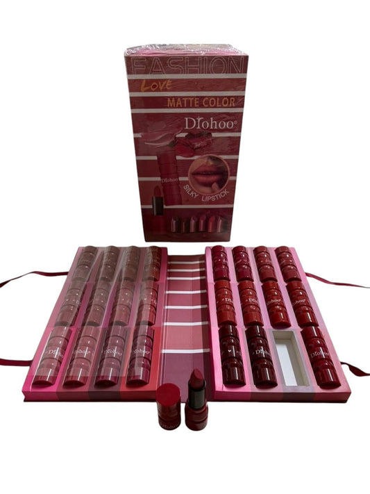 Box a borsetta 24 rossetti matte 12 tonalità